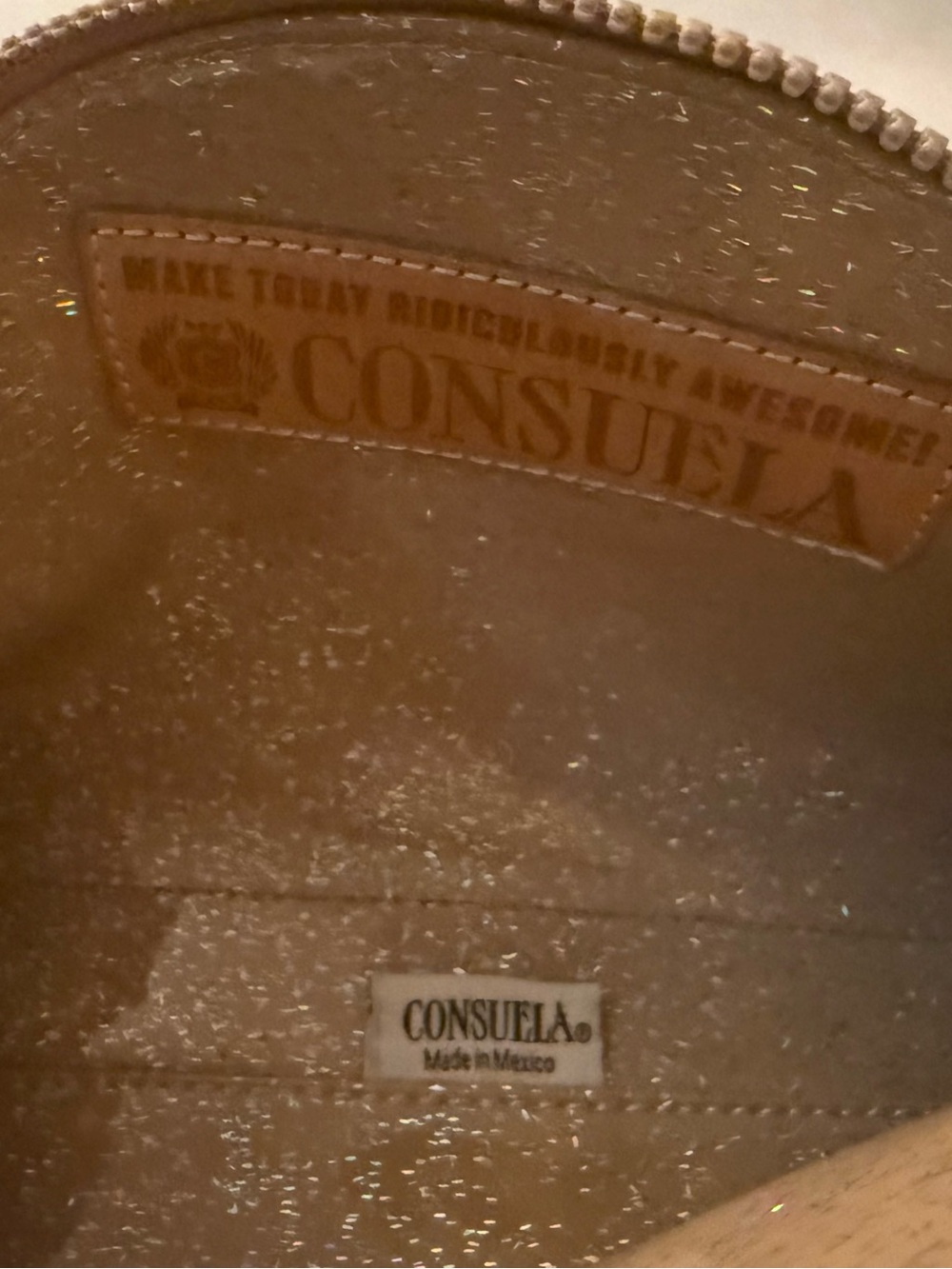 Consuela Mona Card organizer and Tool Kit - Picture 3 of 4